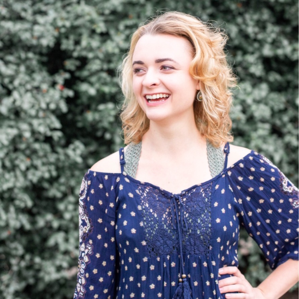 Meet your Posher, Claire